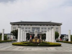 国庆中秋双节同庆，，，人生就是搏集团红旗飘扬！！