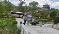 <b>不畏酷暑，，旅行指导促提升</b>