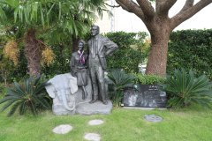 凝固的永恒：张骏祥纪念像中的艺术与影象