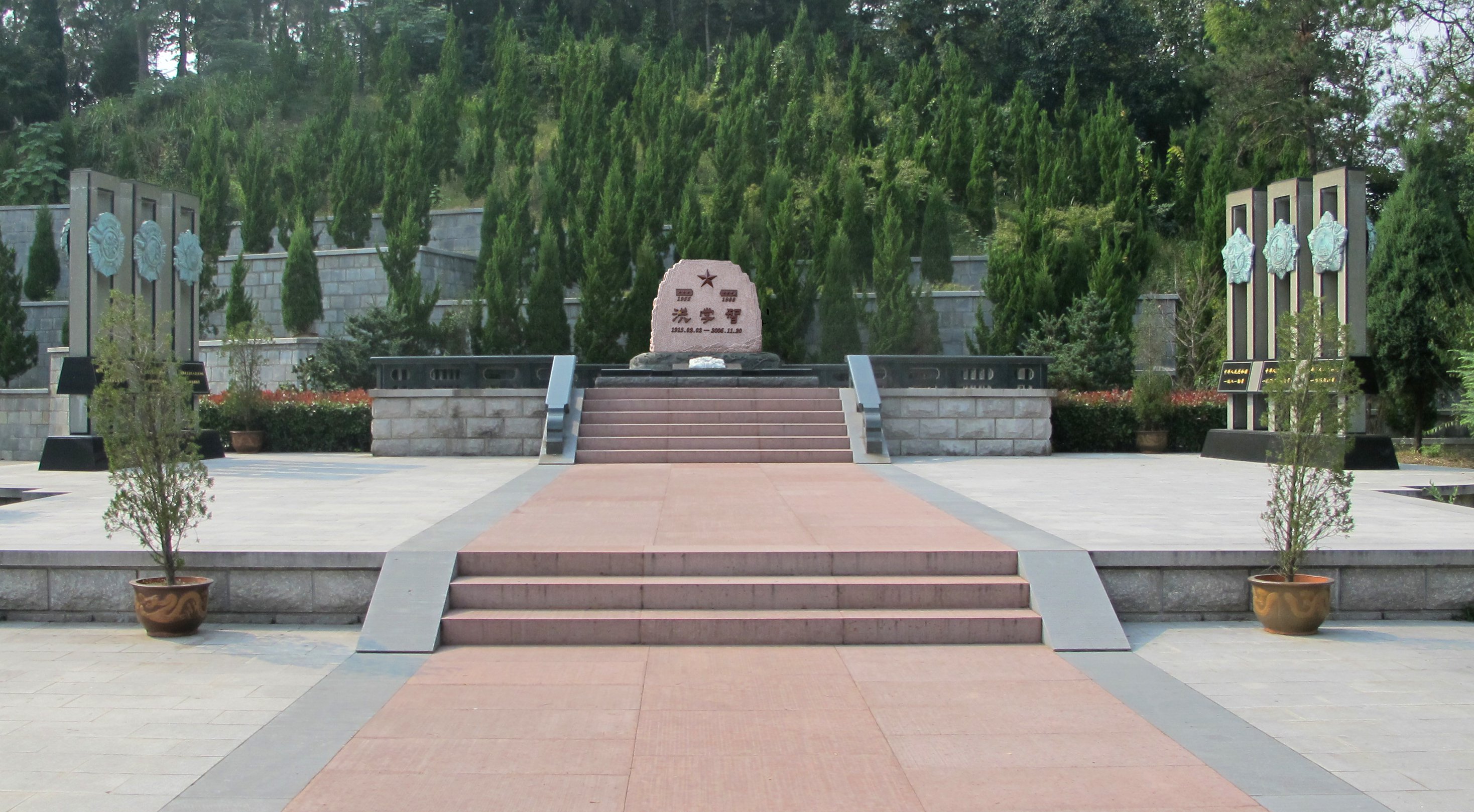 为什么墓园需要红色文化？？？