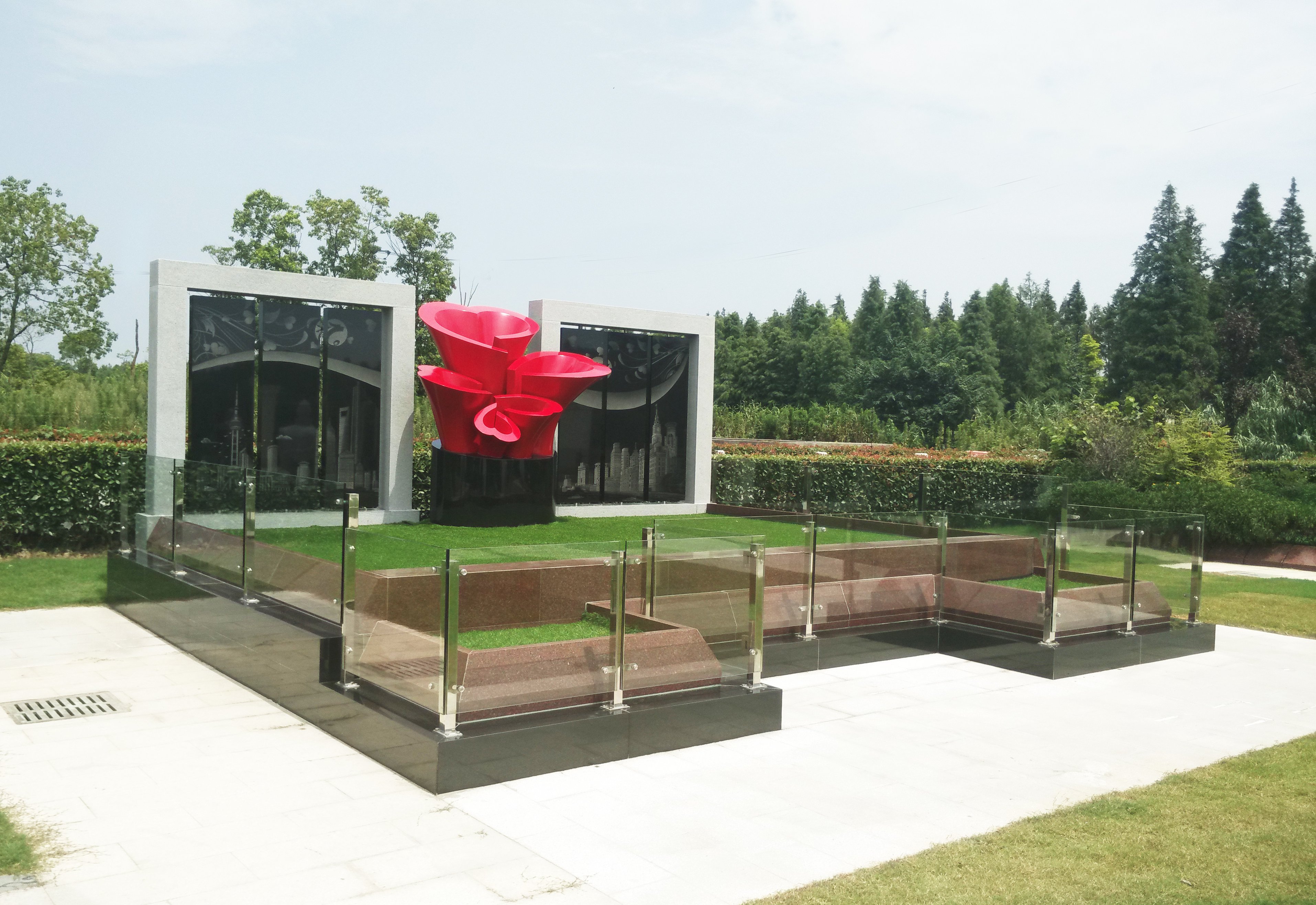 上海浦东汇龙园：：：公益性葬式立异引领殡葬新民俗